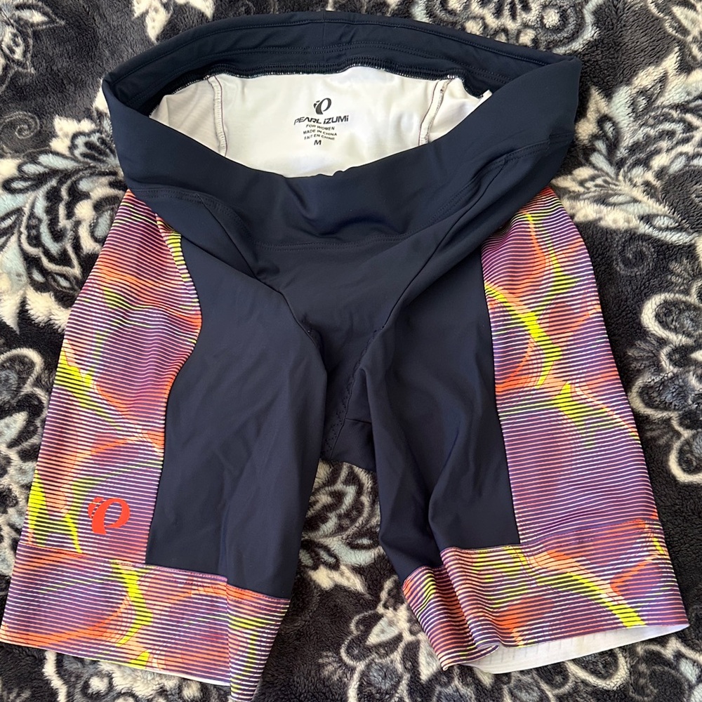 Brand new Pearl Izumi Black and Multicolor Cycling Shorts